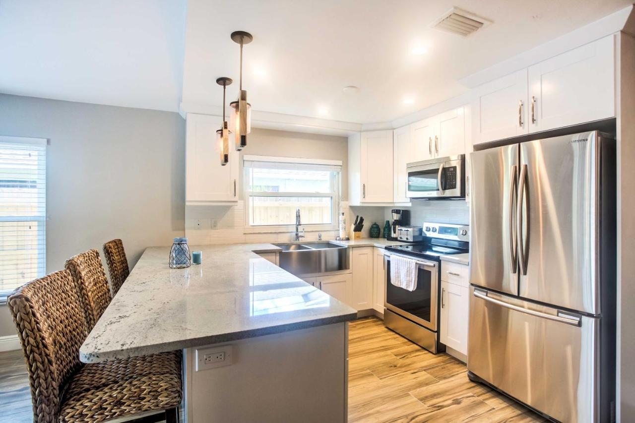 Naples Home With Lanai And Pool Near Vanderbilt Beach! Eksteriør bilde