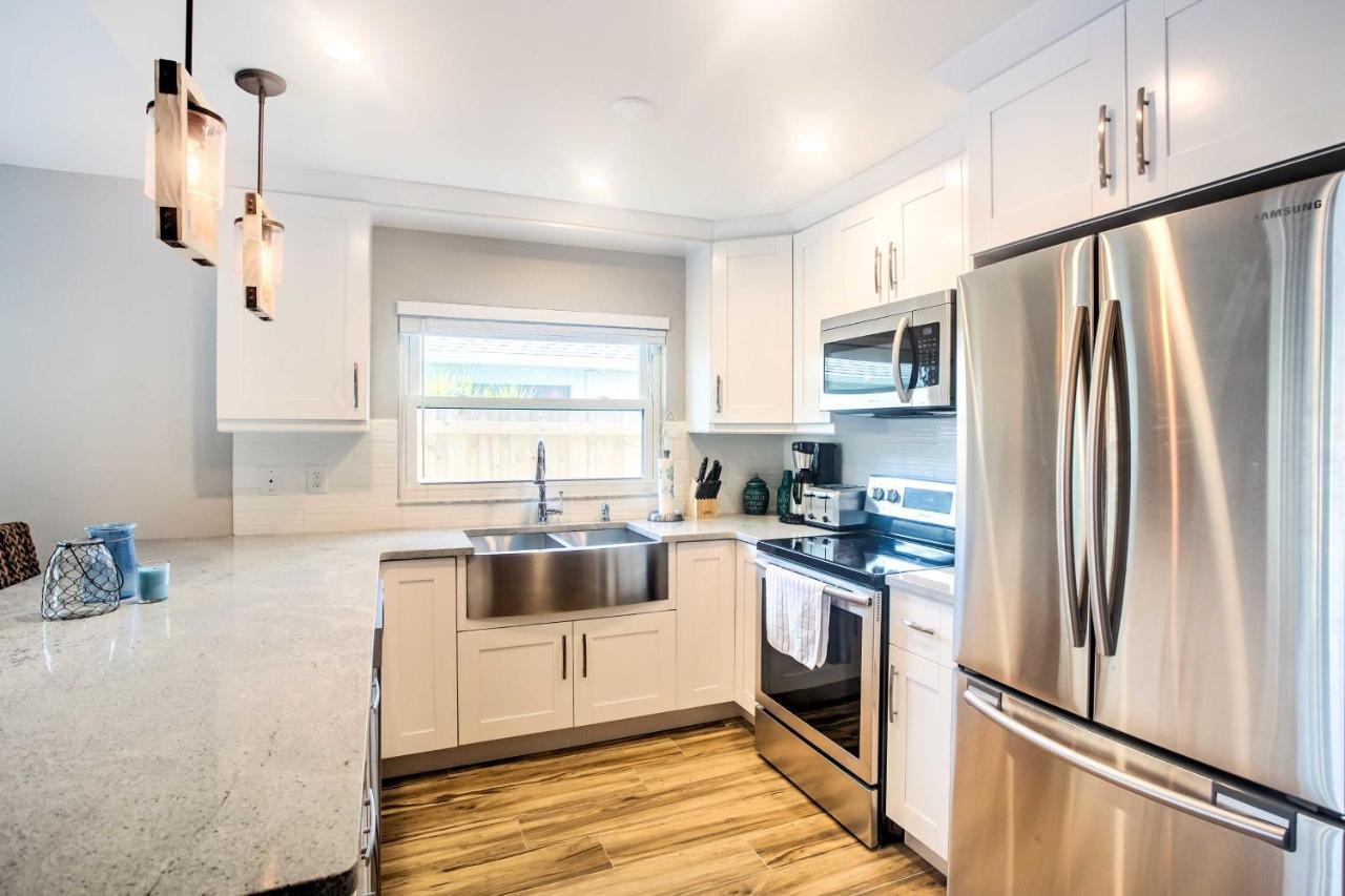 Naples Home With Lanai And Pool Near Vanderbilt Beach! Eksteriør bilde