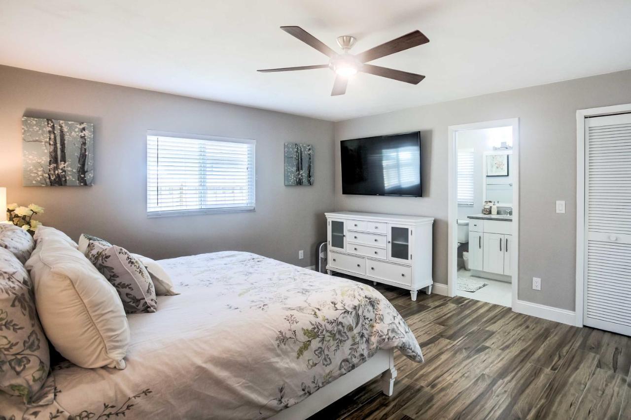 Naples Home With Lanai And Pool Near Vanderbilt Beach! Eksteriør bilde